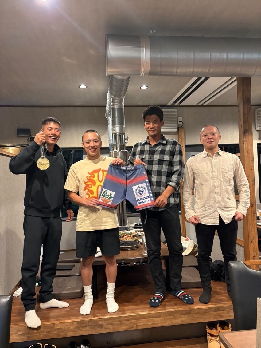 植木屋卓　MMAファイター樋口幹太選手を応援！初代ストロー級王者への挑戦をサポート